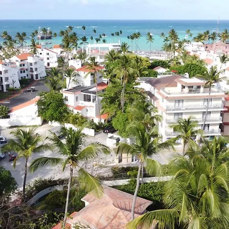 La Piazzetta Suite Los Corales Beach & Pool